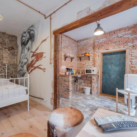 Accommodation At The Zeus Apartment Братислава Екстер'єр фото